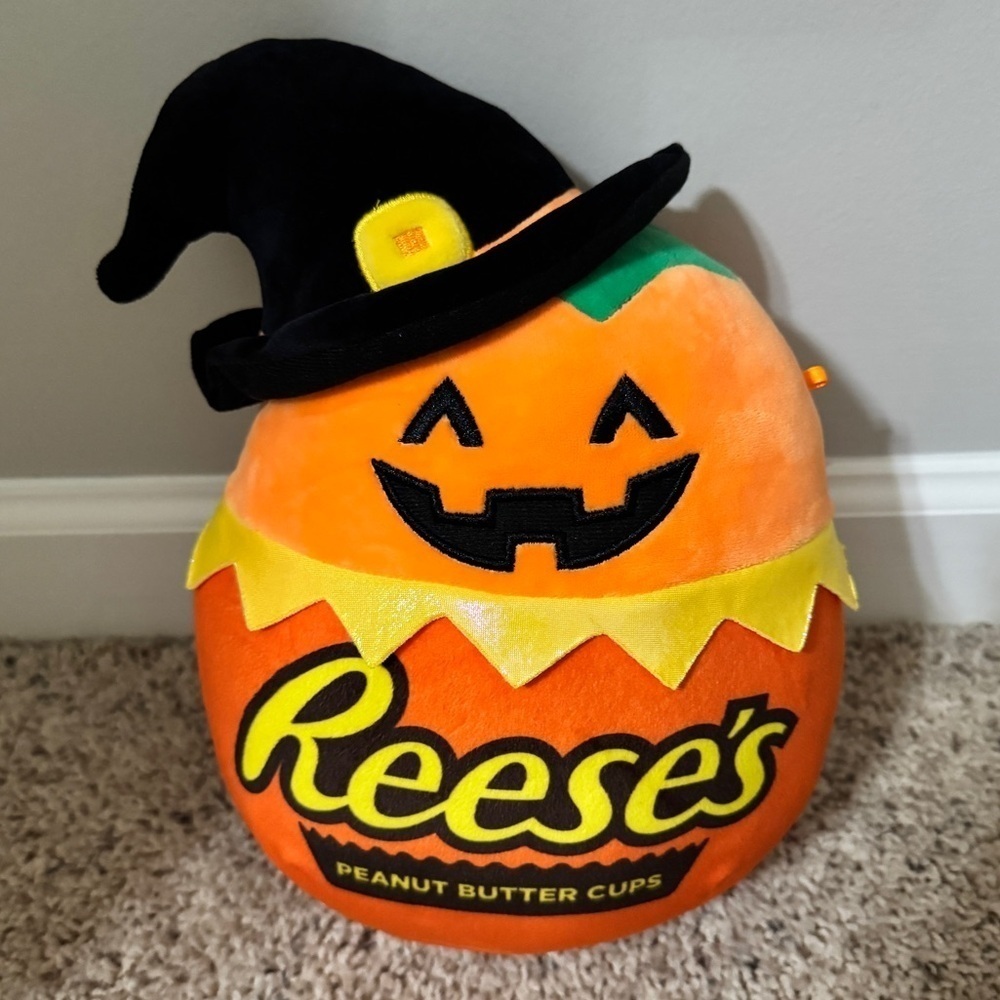 Squishmallows Paige the Pumpkin Reese’s Witch Halloween‎ Plush